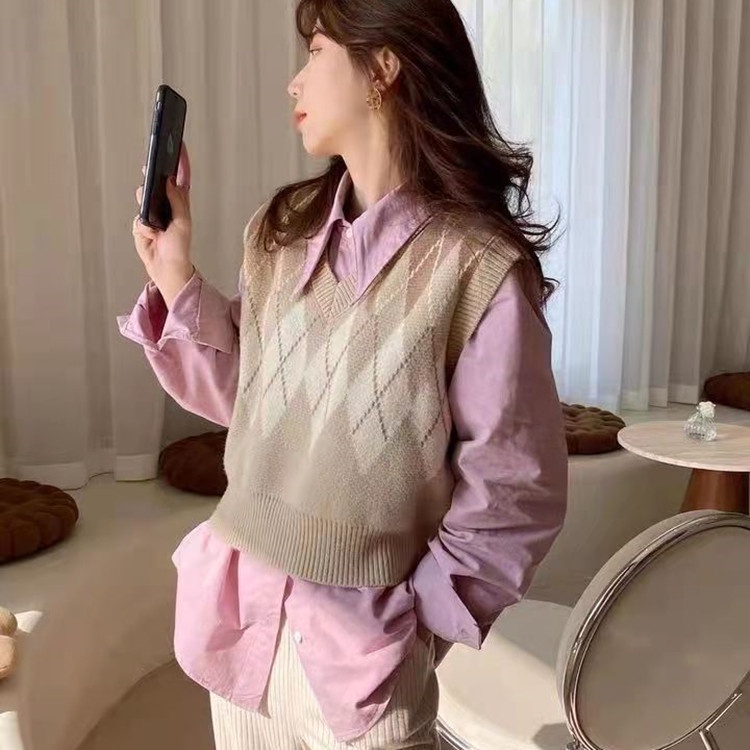 Áo len không tay cổ chữ V họa tiết sọc caro dáng rộng năng động thời trang | BigBuy360 - bigbuy360.vn