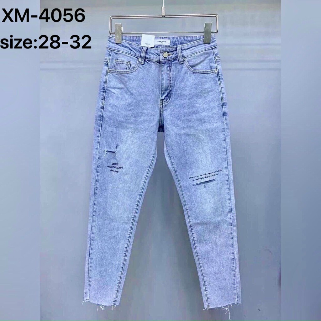  Quần jean nam cao cấp chất bò xanh rách gối co dãn in chữ AHFASHION MS4056