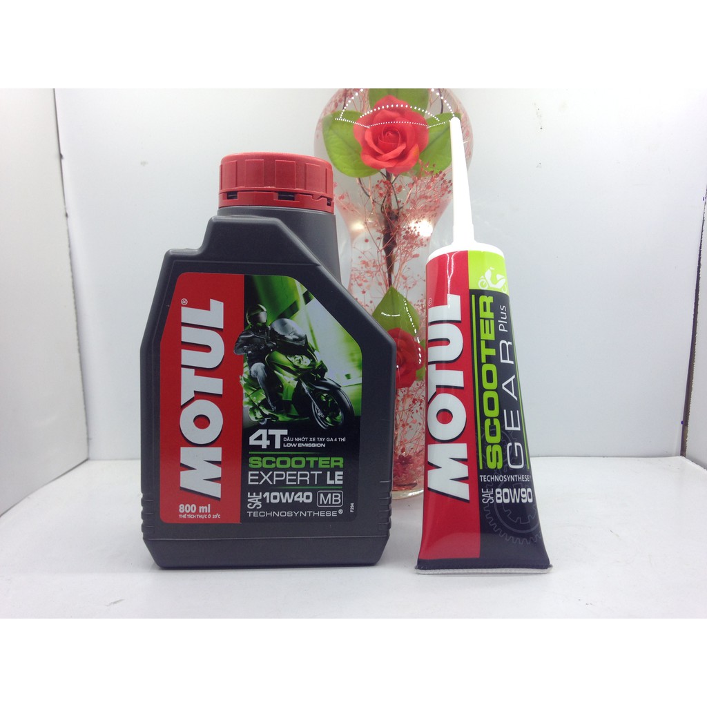 Nhớt Motul ga Scooter Expert LE 10W40 800ml và típ nhớt số Gear Plus