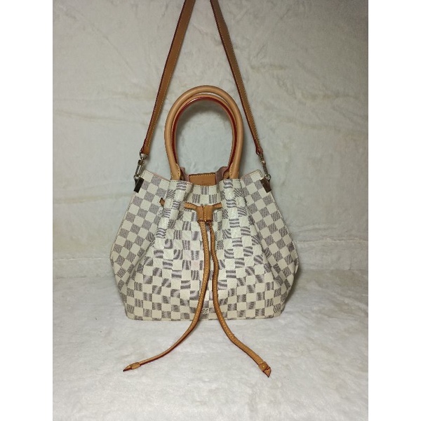 Túi xách si hiệu Lv