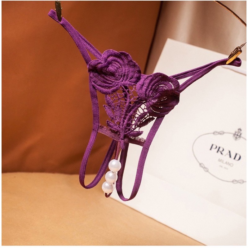 Quần chip xẻ đáy đính cườm họ tiết hoa nổi sang trọng