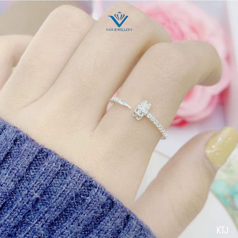 Nhẫn bạc Nhẫn đinh tán cá tính nạm đá trắng nhỏ free size Van Jewelry V10028