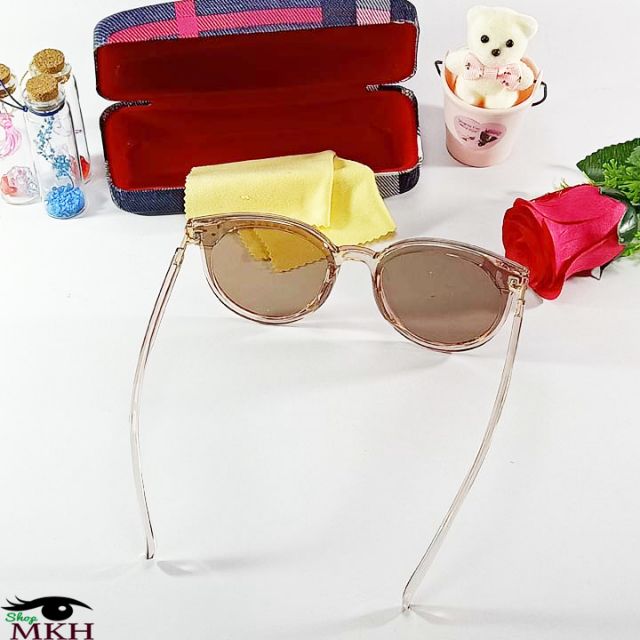 Mắt kính thời trang trẻ trung, năng động_chong tia UV 400 và tia cực tím | BigBuy360 - bigbuy360.vn