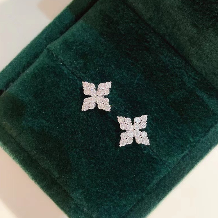 Đôi bông tai mặt hình hoa đính đá phong cách Hàn Quốc cho nữ Pt950