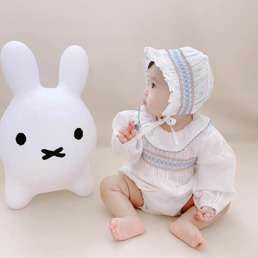 Set 2 món áo liền thân dài tay cổ lá sen phong cách công chúa + mũ dễ thương dành cho bé gái