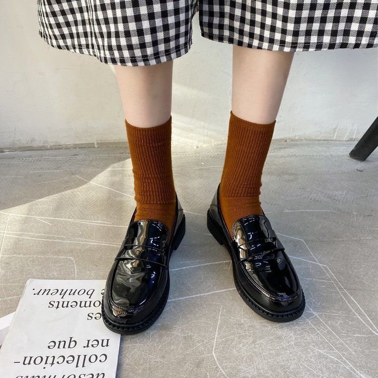 Giày lười da bóng phong cách xinh xắn cho nữ | BigBuy360 - bigbuy360.vn