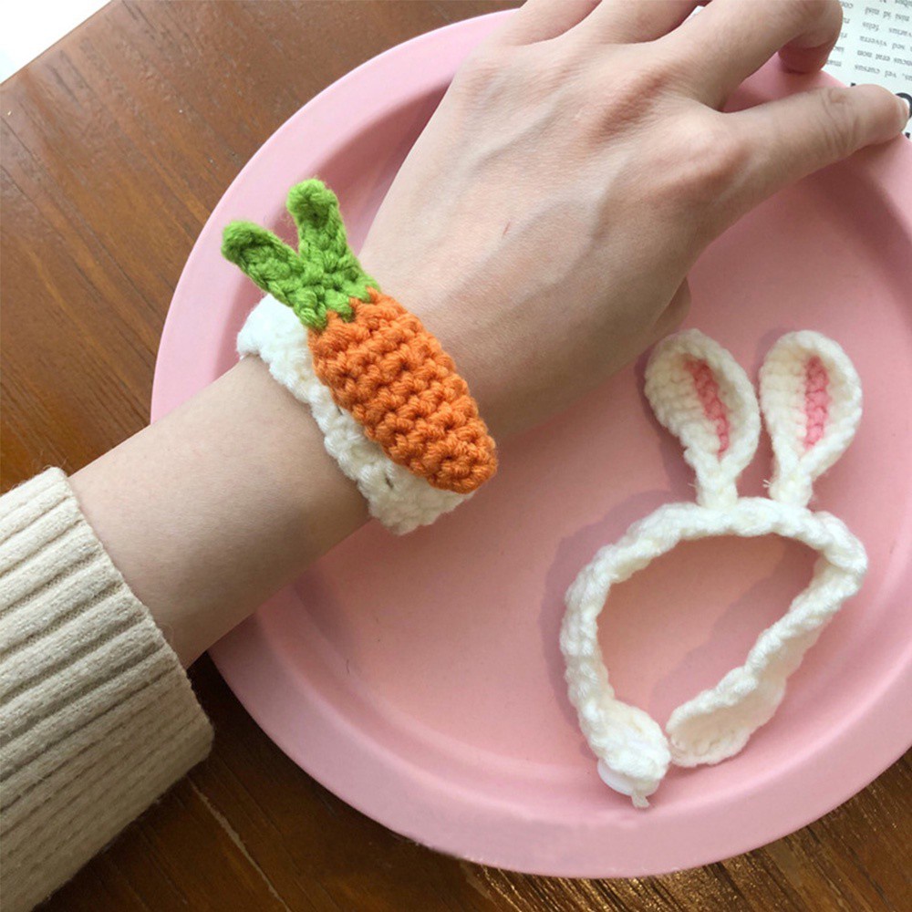 Vòng Đeo Tay Đan Len Mặt Hình Gấu / Ếch Dễ Thương