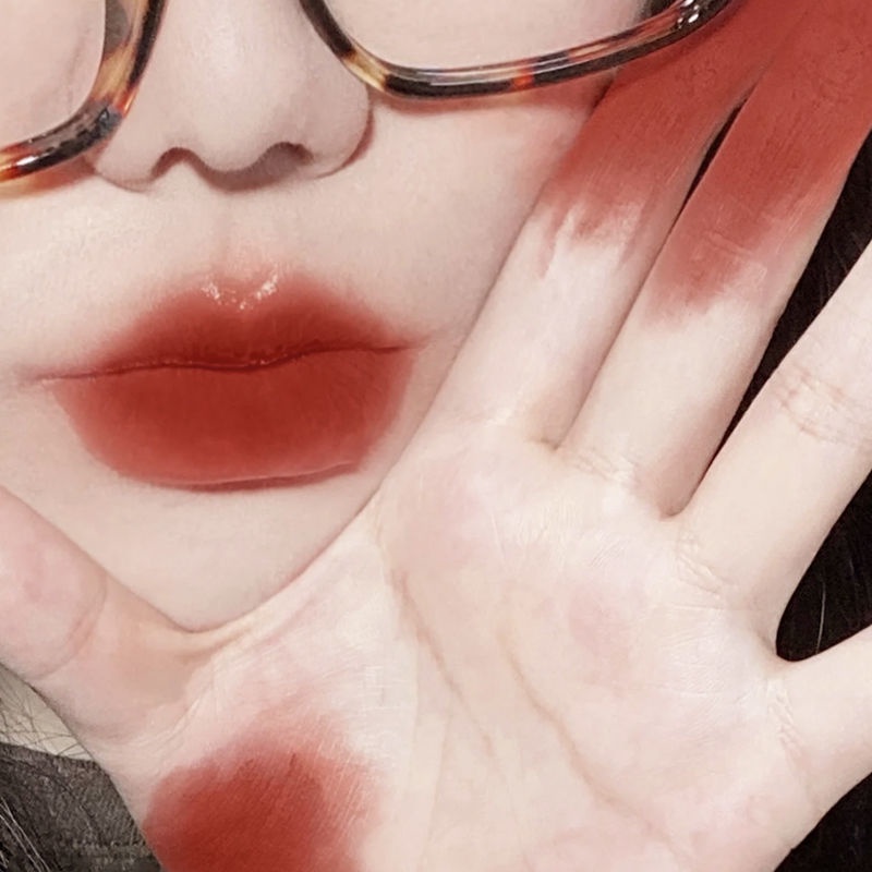 Son Môi Màu Hồng Cherry Ngọt Ngào Không Phai Màu Và Làm Mờ Đôi Môi Cho Nữ