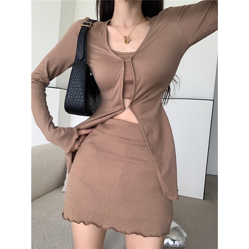 QKOOLE  Set Đồ 3 Món Gồm Áo Khoác cardigan Chống Nắng + Áo Sát Nách Quyến Rũ + Chân Váy Lưng Cao Thời Trang Hàn Quốc Cho Nữ