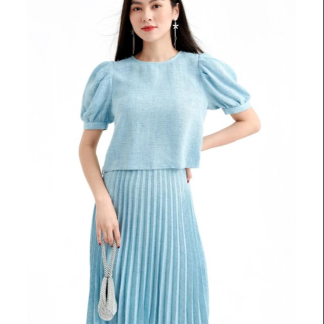 Set áo và chân váy của Eva