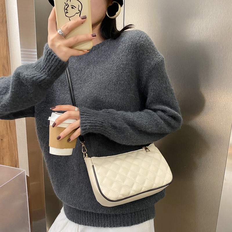 Túi xách đeo chéo thời trang dành cho nữ IELGY