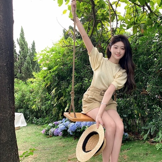 [Hana And Alice] Áo Thun Tay Ngắn Dệt Kim Thiết Kế Sang Trọng