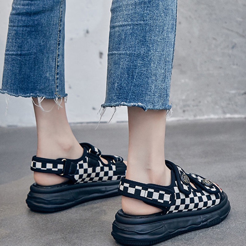 Giày Sandal Đế Mềm Dày Phong Cách Thời Trang Mùa Hè Dành Cho Nữ 2022