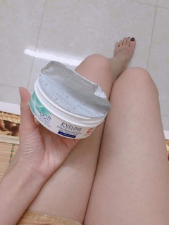 Kem dưỡng trắng toàn thân Eveline