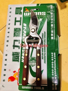 Kéo cắt cành mỏ cong cán gỗ Wynns