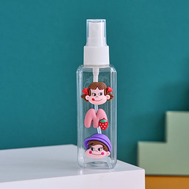 Bình nước bằng nhựa siêu dễ thương