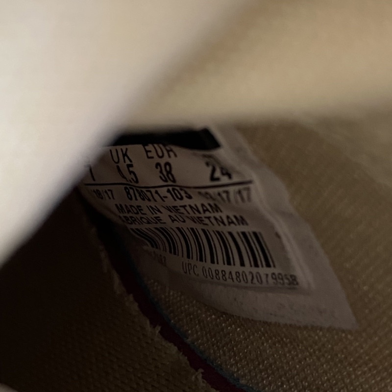 Giày chính hãng đã qua sử dụng