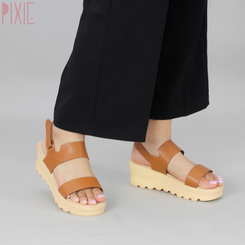 Giày Sandal Đế Xuồng 5cm Siêu Nhẹ Quai Ngang Màu Đen Pixie X425