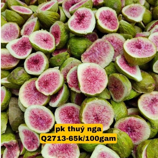 Hoa quả sấy khô trang trính bánh