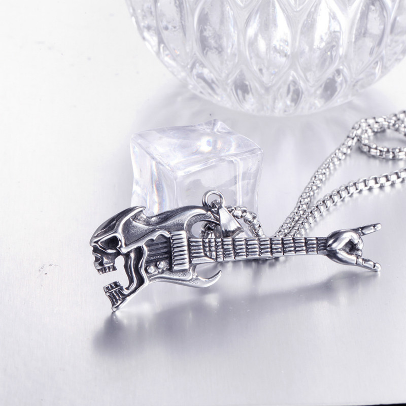 Vòng cổ bằng thép không gỉ mặt hình đầu lâu phong cách nhạc rock cá tính thời trang Hàn Quốc cho nam 2020