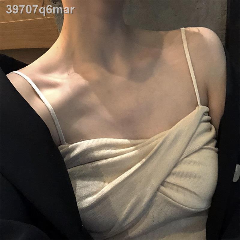 Phối đồ dưới cùng áo yếm nhỏ của phụ nữ mặc ngoài lưới màu đỏ Hyuna dệt kim mỏng sang trọng Hương vị Hồng Kông trong mùa