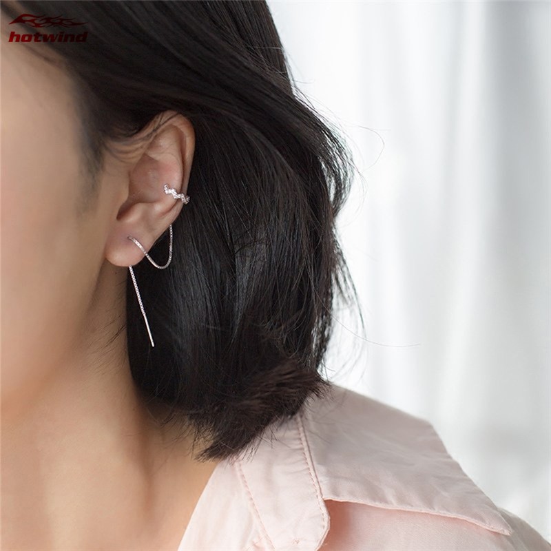 1 Khuyên Tai Dài Đính Đá Sang Trọng