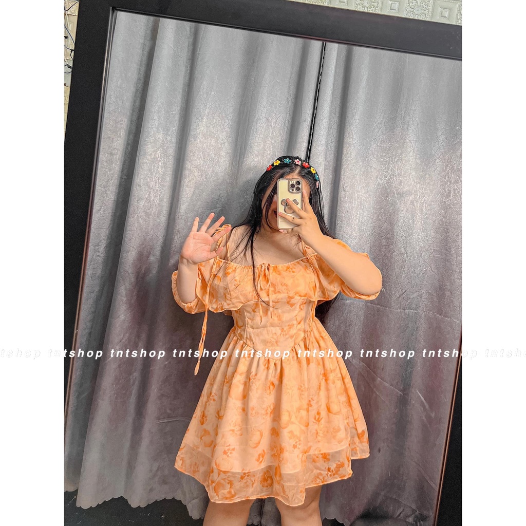 Đầm voan hoa trễ vai cs Hòa Minzy mặc rất xinh