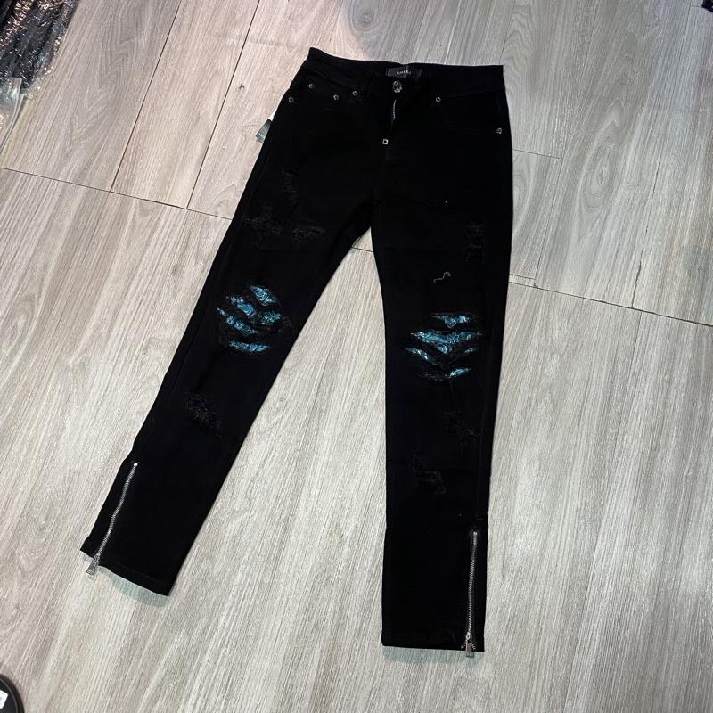 Quần bò nam Amiri rách gối vá xanh khoá gấu 1929-2396