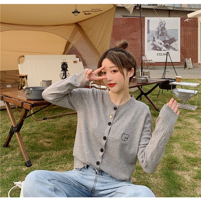 Xiaozhainv Áo khoác len cardigan tay dài 3 màu hình gấu nhỏ dễ thương cho nữ | BigBuy360 - bigbuy360.vn