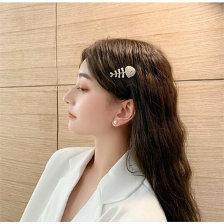 Kẹp Tóc Hình Xương Cá Đính Đá Phong Cách Hàn Quốc