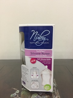 Bình sữa NUBY NATURAL SOFTFLEX SILICONE NURSER 210ml