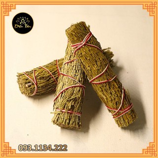 Bó lá Tuyết Tùng xông thanh tẩy nhà cửa