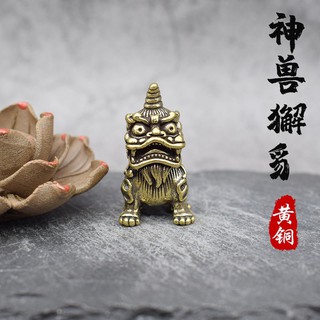 Tượng Phong Thủy Bằng Đồng Hình Con Kỳ Lân (Kích cỡ: 1.9 x 3.5cm)