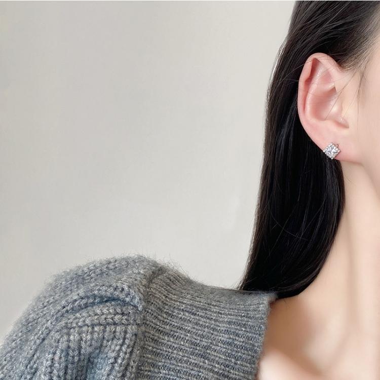 Bông tai đính đá vuông hợp kim mạ điện không gỉ cao cấp - Mely VV29