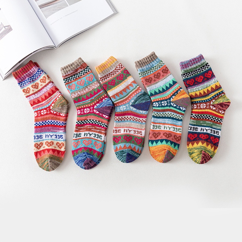 Set 5 Đôi Tất Dệt Kim Giữ Ấm Họa Tiết Trái Tim Kẻ Sọc Nhiều Màu Sắc Phong Cách Dân Tộc Cho Nữ