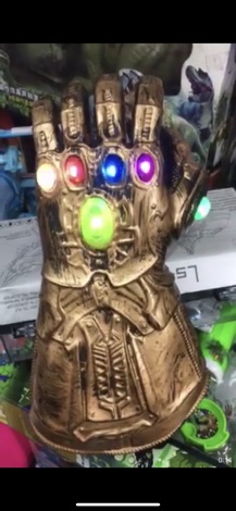 (Kèm Video) Đồ Chơi Găng Tay Siêu Nhân Thanos Có Đèn Và Nhạc ZR999 Chất Liệu Cao Su Mềm