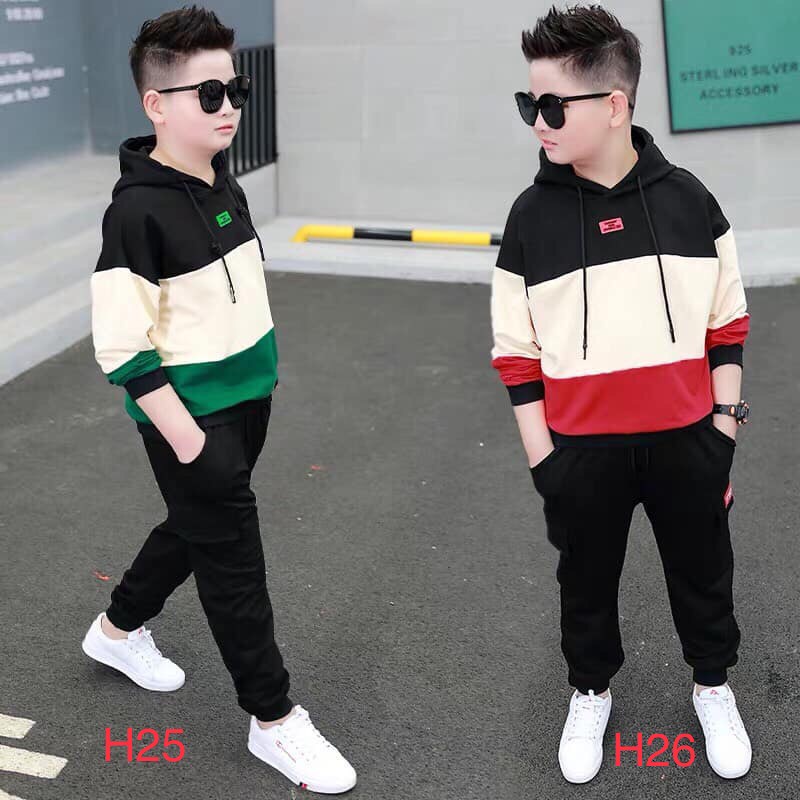 Set bộ quần áo dành cho bé trai mùa hè 20-55kg . Chất liệu đẹp, hàng may kỹ.