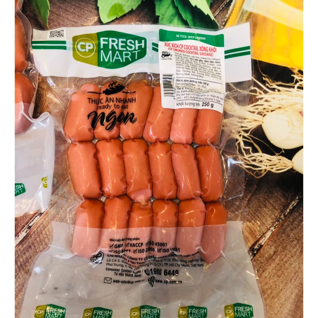 gói 250g xúc xích Cocktail xông khói CP Fresh Mark