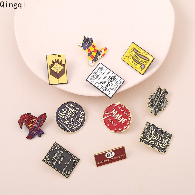 Huy hiệu cài áo Miss Zoe hình phù thủy thời trang