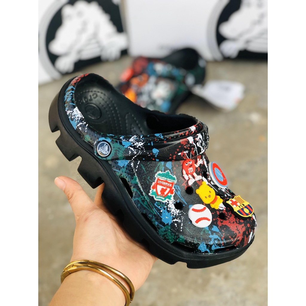 Dép cross giới tính vảy sơn hoạ tiết sao đêm  đế răng cưa lượn sóng sục cross bít đầu hotrend HM772