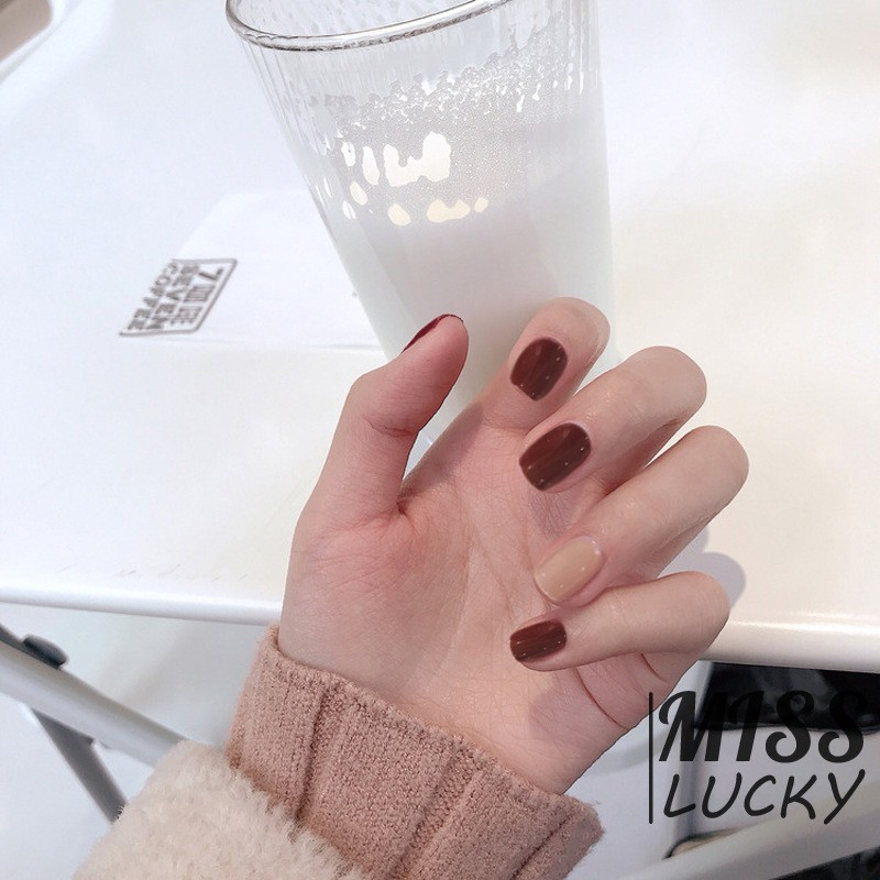Miếng dán móng tay đầu tòn thời trang đơn giản cho nữ