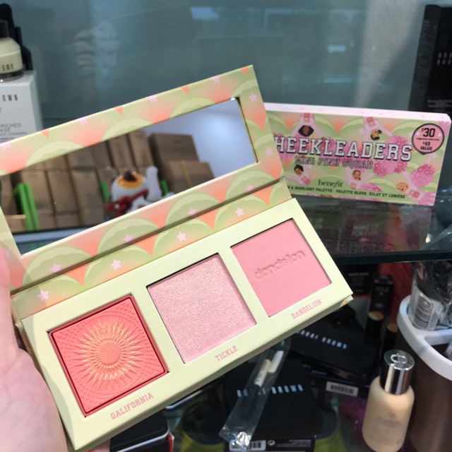 Bảng má Benefit Cheek Leaders