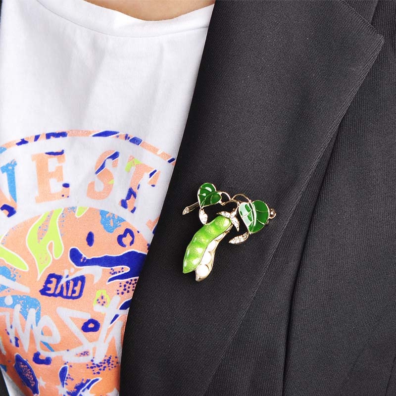 Ghim cài áo thiết kế hình nhánh đậu xanh độc đáo ấn tượng