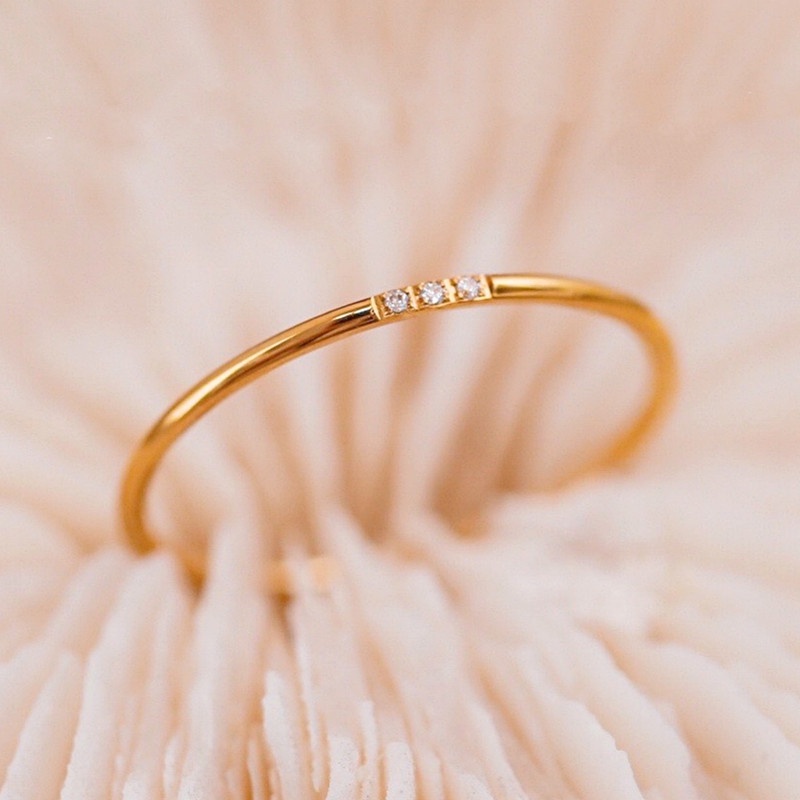 Nhẫn Titan Mạ Vàng 18k Đính Đá Kim Cương Đơn Giản Thời Trang Phong Cách Hàn Quốc Cho Nữ
