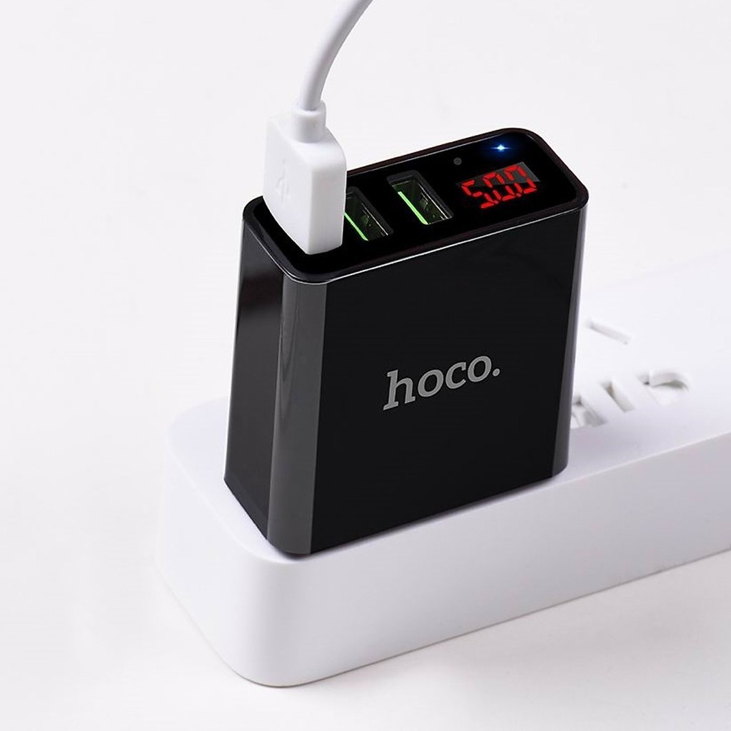 Củ Sạc Nhanh 3 Cổng 3.4A Hoco C15 Có Đèn Led, Màn LCD Hiển Thị Dòng Điện