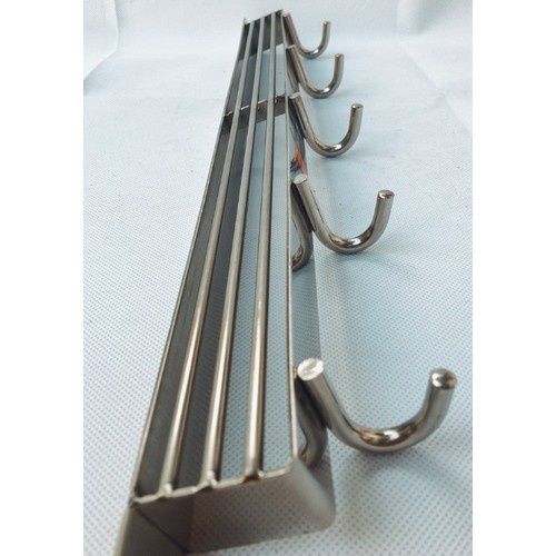 Giá cài dao inox có 5 móc treo đồ dùng nhà bếp đa năng