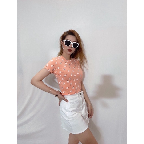 Áo Croptop Hoa Nhí Tay Ngắn • Storenyy