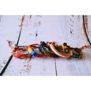 Vòng tay, vòng chân handmade hoạ tiết - Mẫu từ trái qua phải