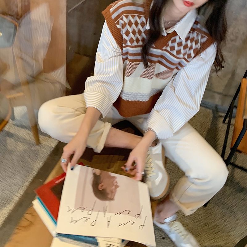 Áo len không tay dáng rộng họa tiết sọc màu tương phản cá tính thời trang