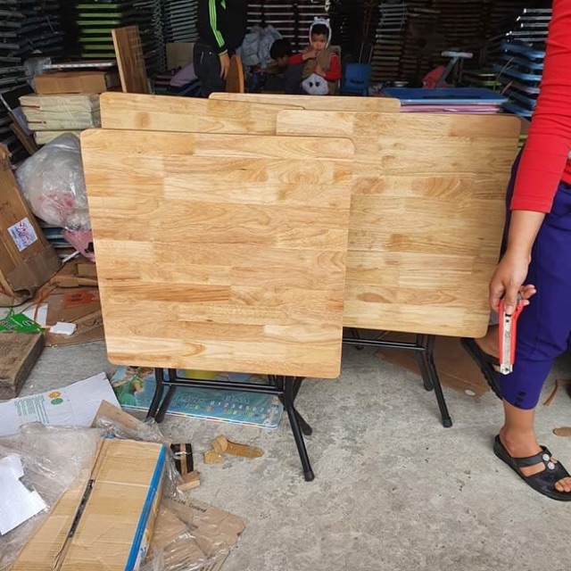 BÀN GỖ CAO SU VUÔNG 60x60